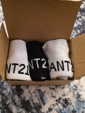 💥💥5 For $25💥💥Logo Cotton Blend Men's Socks - White & Black (3-Pack)
